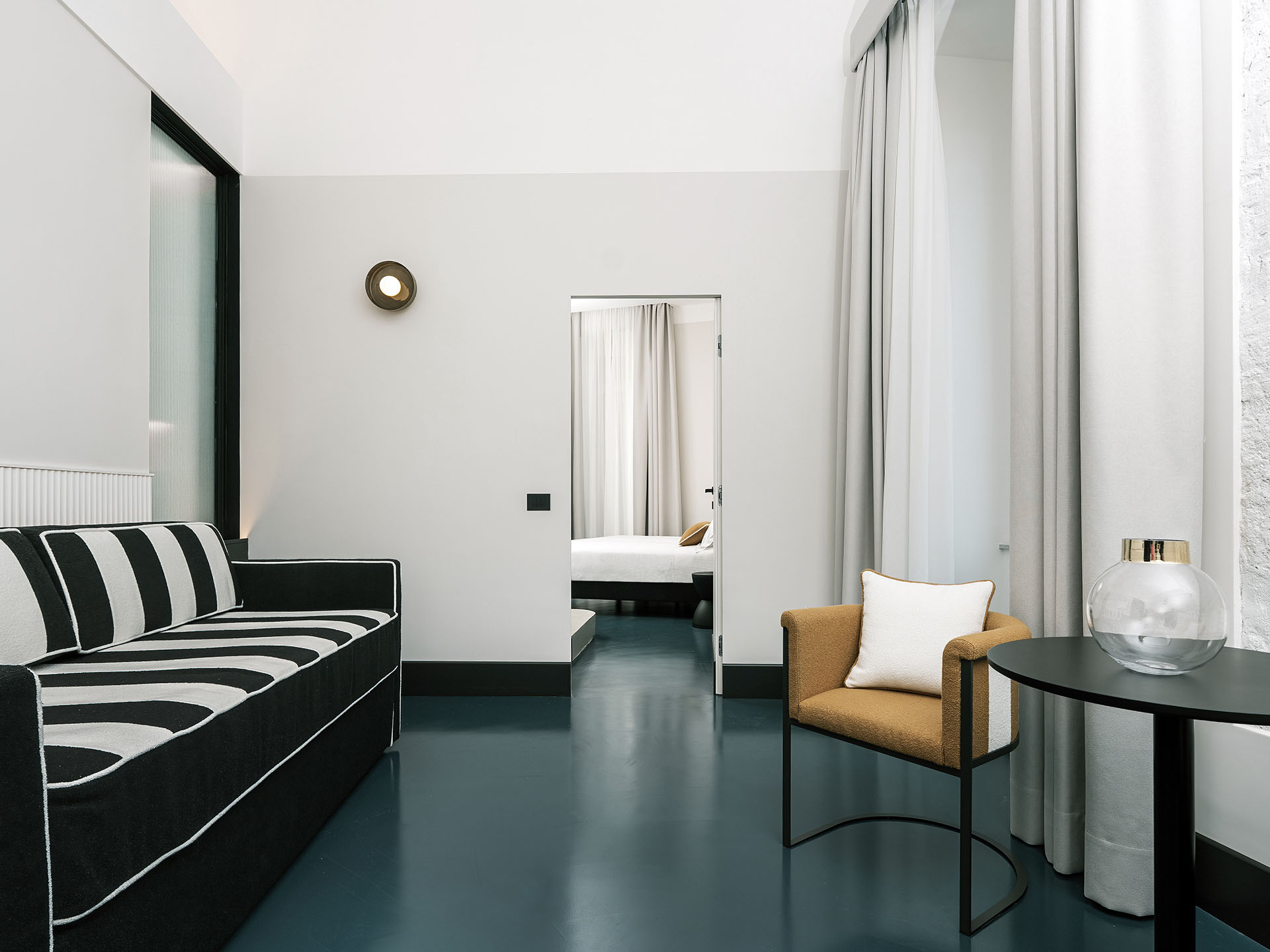 suite queen deluxe divano